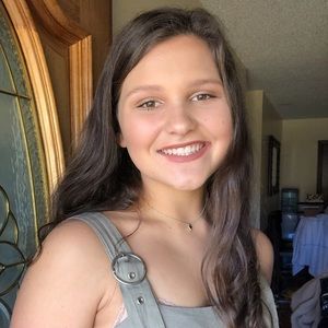 Meet your Posher, Ansley